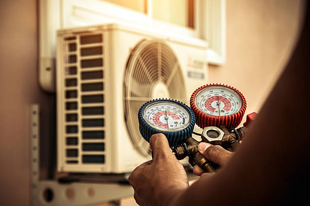 Professional Hvac technician working in North Branch, MI